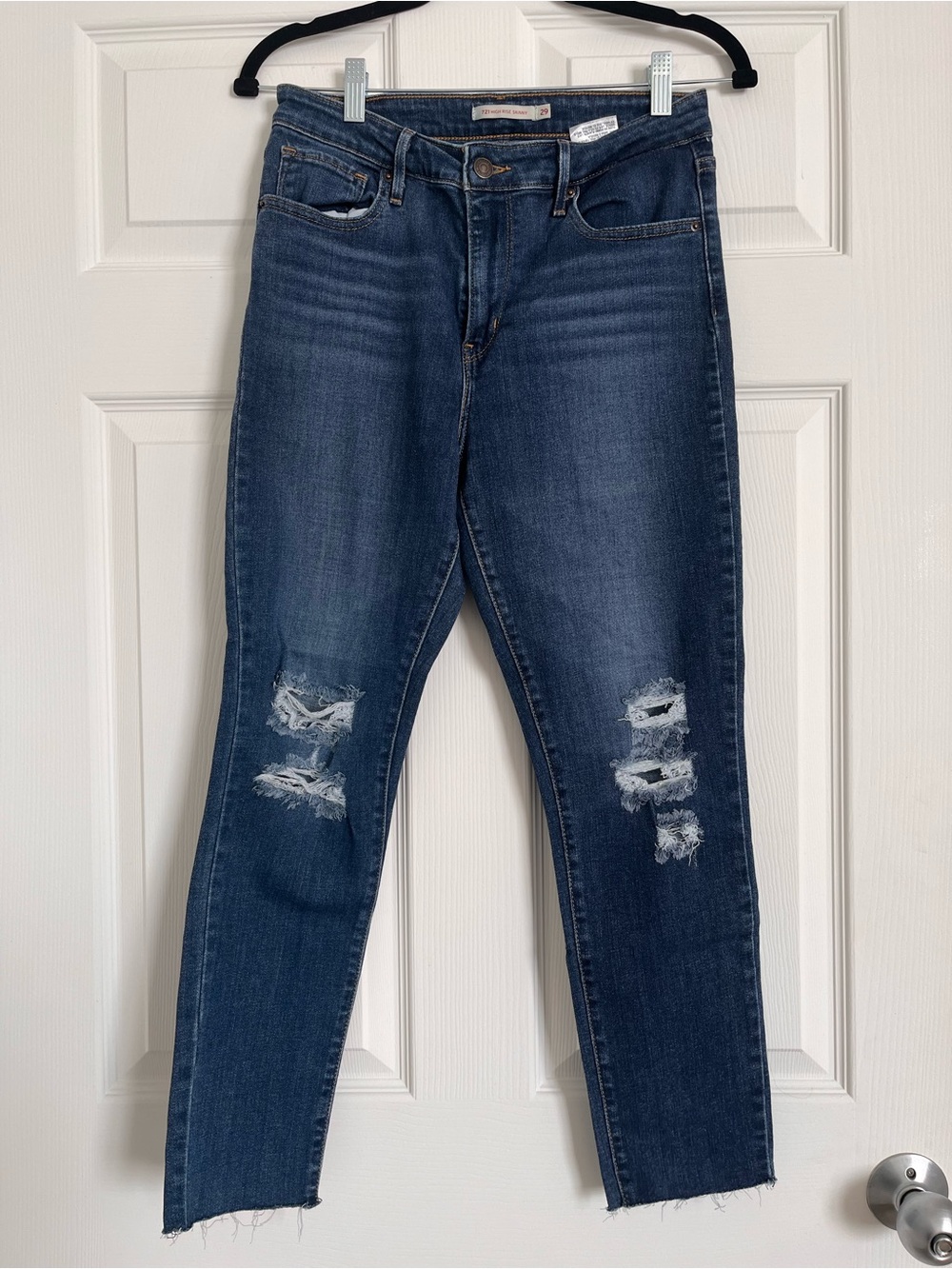 Women’s Distressed Dark Blue Jeans - Skinny Fit